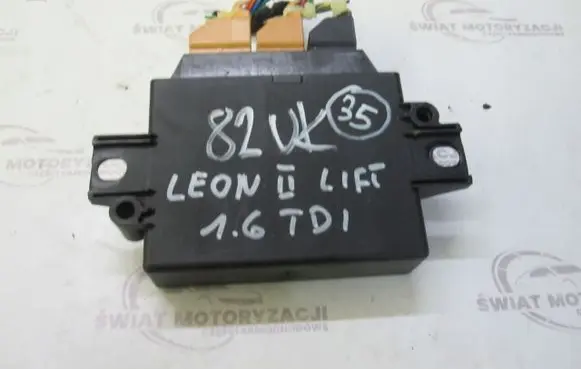Seat Leon (1P) Parking PDC control unit/module 1K0711303P