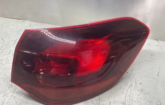 Opel Astra J Tailgate rear/tail lights 13314051