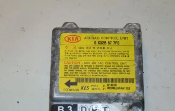 KIA Rio Airbag control unit/module 0K32B677F0