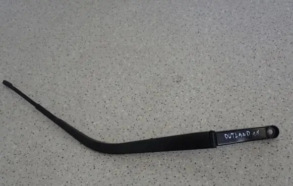 Mitsubishi Outlander Front wiper blade arm 