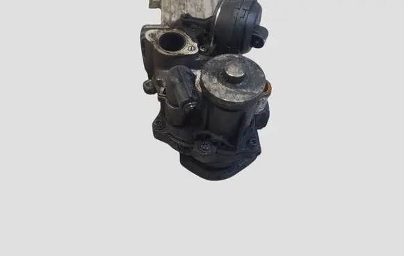 Volkswagen Golf VI EGR valve 2002287 14D00747