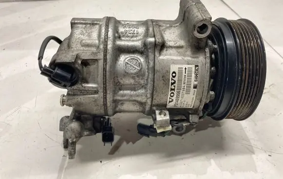 Volvo V40 Air conditioning (A/C) compressor (pump) P31469966 36010225 31469966
