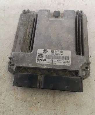 Volkswagen Touareg I Engine control unit/module 7L0907401 1039S09167 0281011960