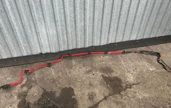 Positive cable (battery)