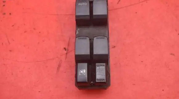 Suzuki SX4 Electric window control switch