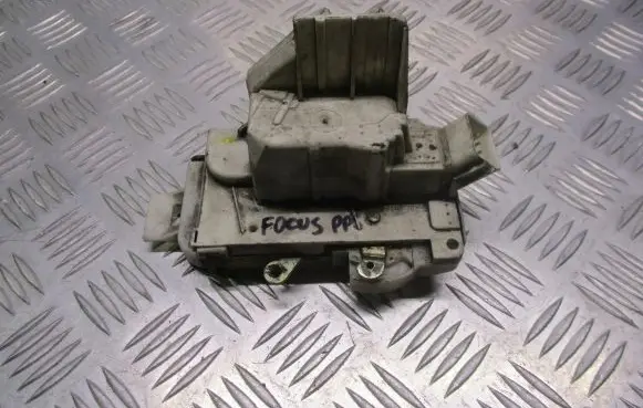 Ford Focus Front door lock