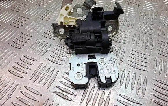 Audi A5 Sportback 8TA Tailgate/trunk/boot lock/catch/latch 8K9827505