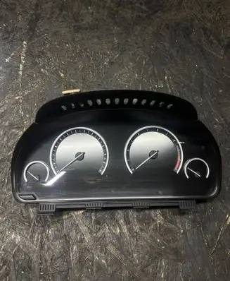 Speedometer (instrument cluster)