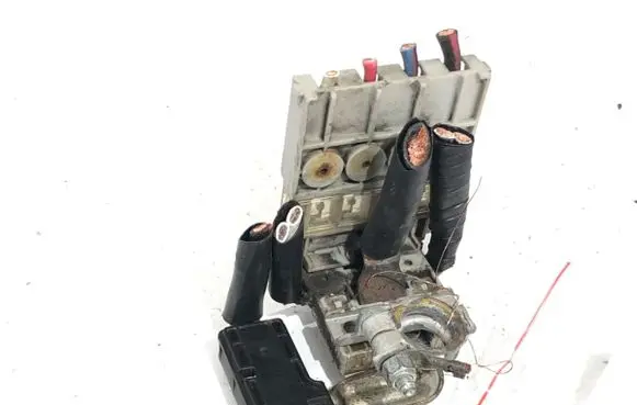 Mitsubishi Lancer VIII Positive cable (battery) 