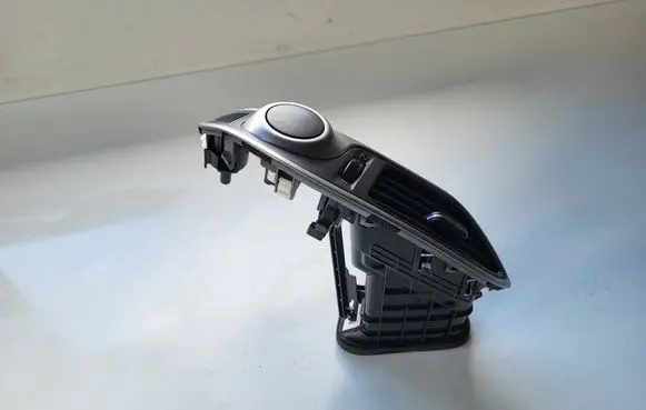 Hyundai ix35 Dashboard side air vent grill/cover trim
