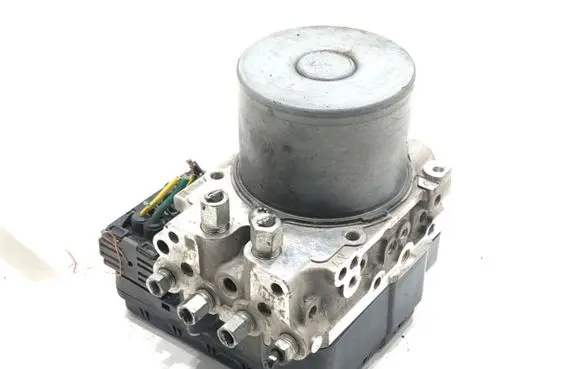 Infiniti Q70 Y51 ABS Pump 133800-3180