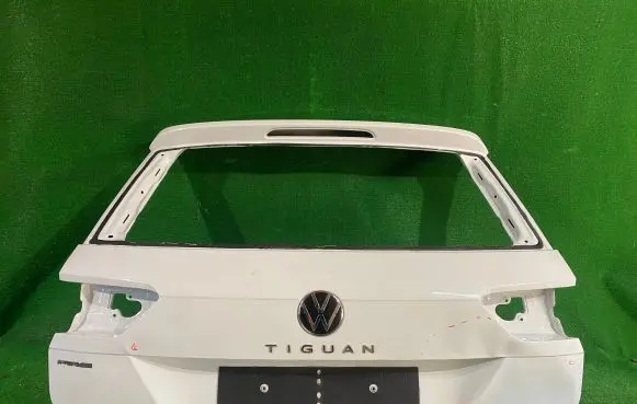 Volkswagen Tiguan Truck tailgate 