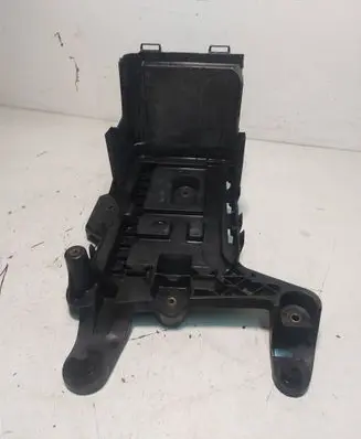 Skoda Octavia Mk2 (1Z) Battery box tray 1K0915333C
