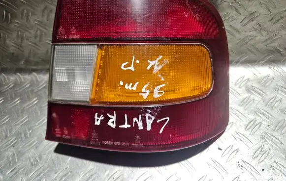 Hyundai Lantra I Rear/tail lights 011110 7R011110