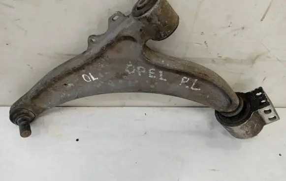 Opel Insignia A Front lower control arm/wishbone 0131221 V523301