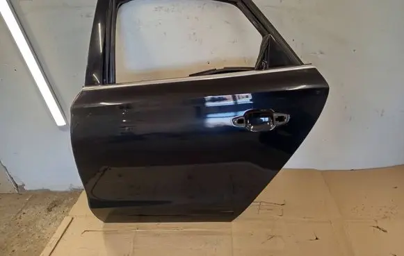 Audi A8 S8 D4 4H Rear door 4H0833311
