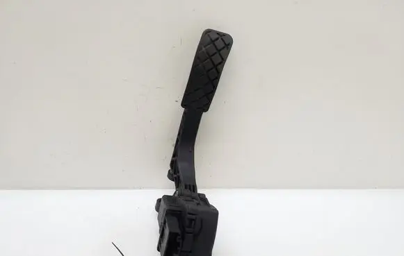 Audi A6 S6 C6 4F Accelerator throttle pedal 4F1723523B 6PV00898406
