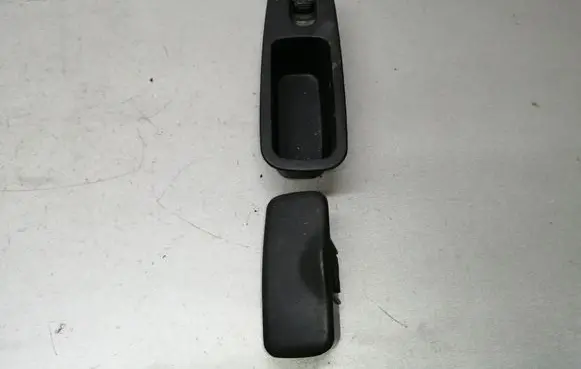 Chrysler 300M Electric window control switch 56007695AC 0476303