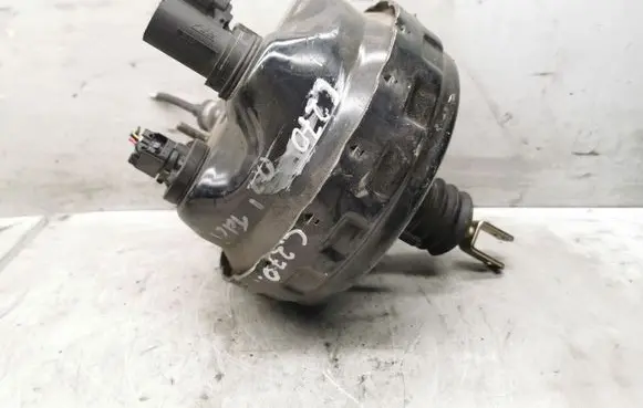 Mercedes-Benz C W203 Brake booster A0054300330