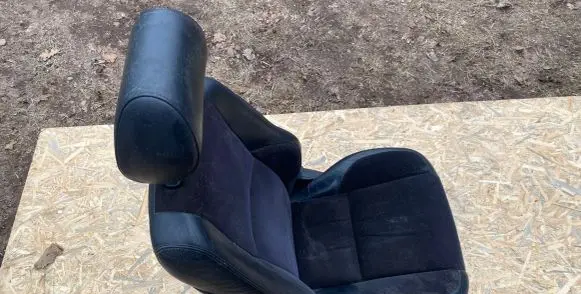 Lexus IS 200-300 Front driver seat 