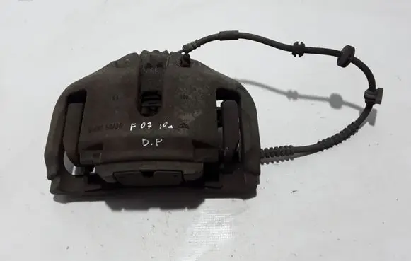 BMW 5 GT F07 Front brake caliper 6786818