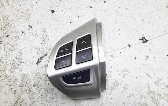 Peugeot 4007 Steering wheel buttons/switches 75b471