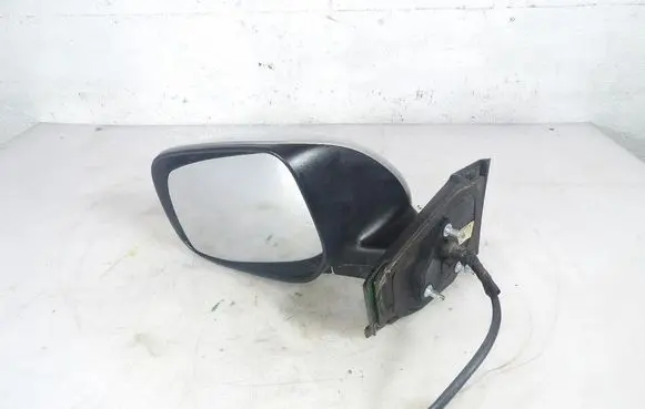 Toyota Yaris Front door electric wing mirror 879400D250