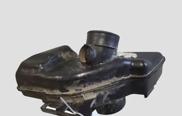Peugeot 5008 Intake resonator 96562379800R