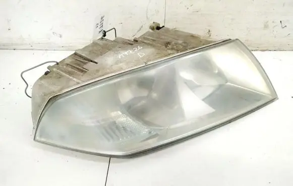 Skoda Octavia Mk2 (1Z) Headlight/headlamp