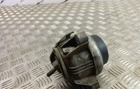 BMW X3 F25 Engine mount bracket 6785716