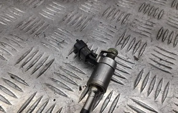 Ford Mustang VI Fuel injector 0261500