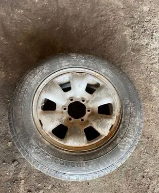 Toyota Land Cruiser (J120) R17 spare wheel 