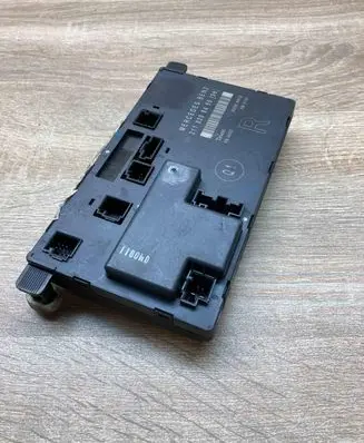 Mercedes-Benz E W211 Door control unit/module 2118208485 00006802