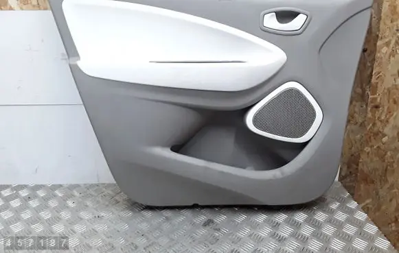 Renault Zoe Front door card panel trim 809019655r