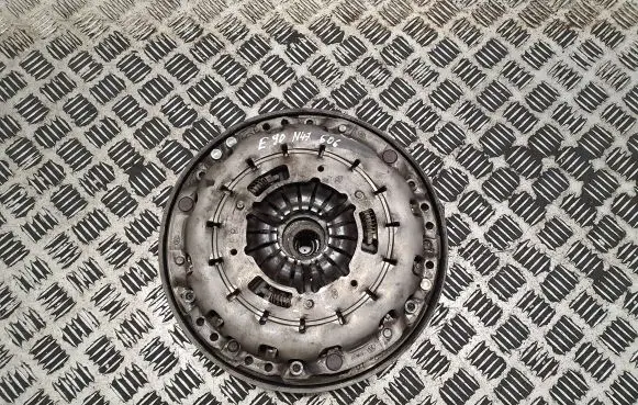 BMW 3 E90 E91 Clutch set kit 8631807 21208631807 7637279