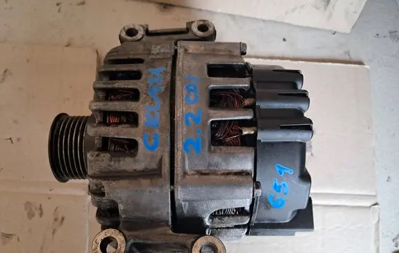 Mercedes-Benz C W204 Generator/alternator A0009067702