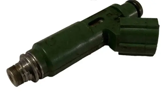 Toyota Corolla E120 E130 Fuel injector 2325022040