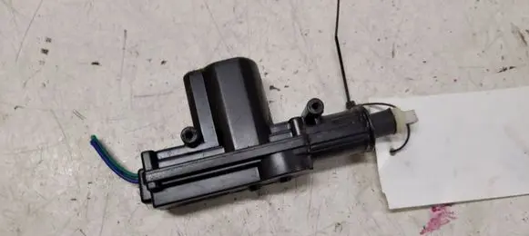 Citroen Berlingo Front door lock motor 932037992