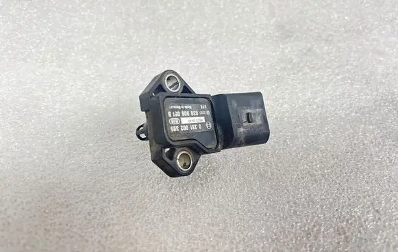 Volkswagen Sharan Air pressure sensor 0281002399 038906051B