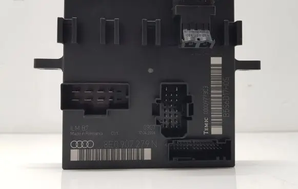 Audi A4 S4 B7 8E 8H Comfort/convenience module 8E0907279N 00009773C3 443937105A