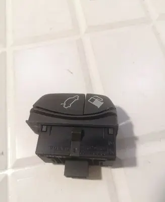 Volvo S70 V70 V70 XC Tailgate opening switch 9162946 03170000 5105002