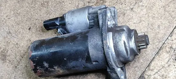 Volkswagen PASSAT B6 Starter motor