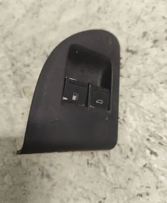 Volkswagen Touareg I Fuel tank opening switch 7L6867375C