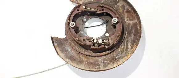 Nissan Quest Rear brake disc plate dust cover 