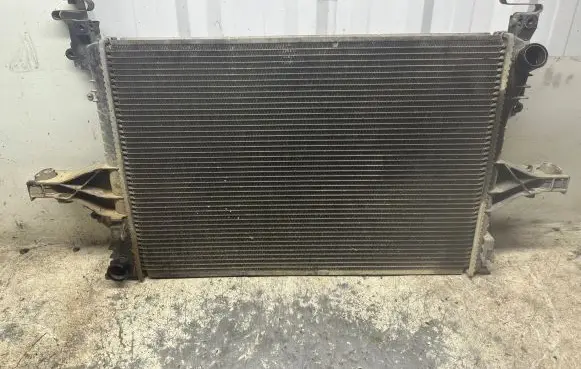 Volvo V70 Coolant radiator