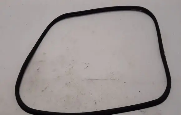 Trunk rubber seal (body)