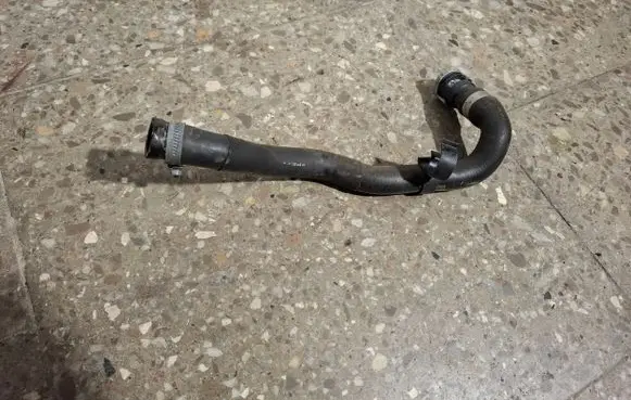 Volvo V60 Engine coolant pipe/hose AG9118K49