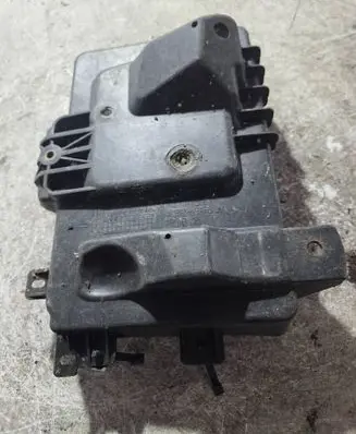 Opel Astra H Battery box tray 13110827