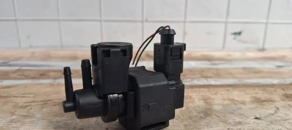 Audi A6 S6 C6 4F Turbo solenoid valve 059906628B 07T267 70101900