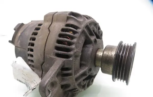 Audi 80 90 S2 B4 Generator/alternator 050903015B 0123335001